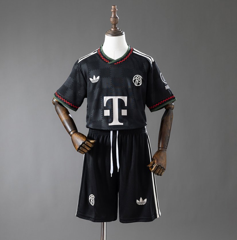 Bayern Munich adidas Originals Black - Kids Kit