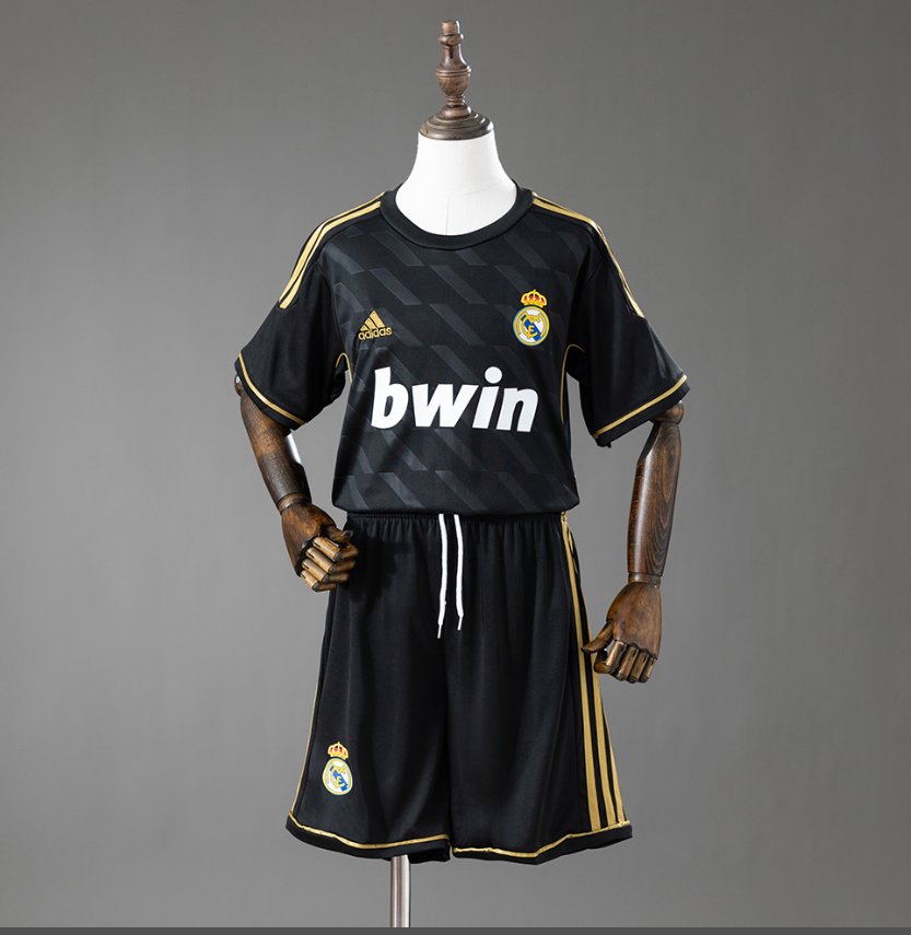 Real Madrid 2011/12 Away - Kids Kit