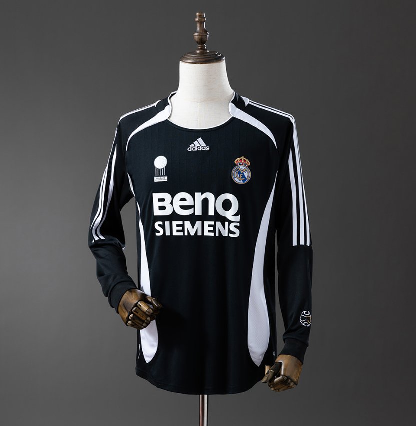 Real Madrid 2006/07 Away — Player Version, front