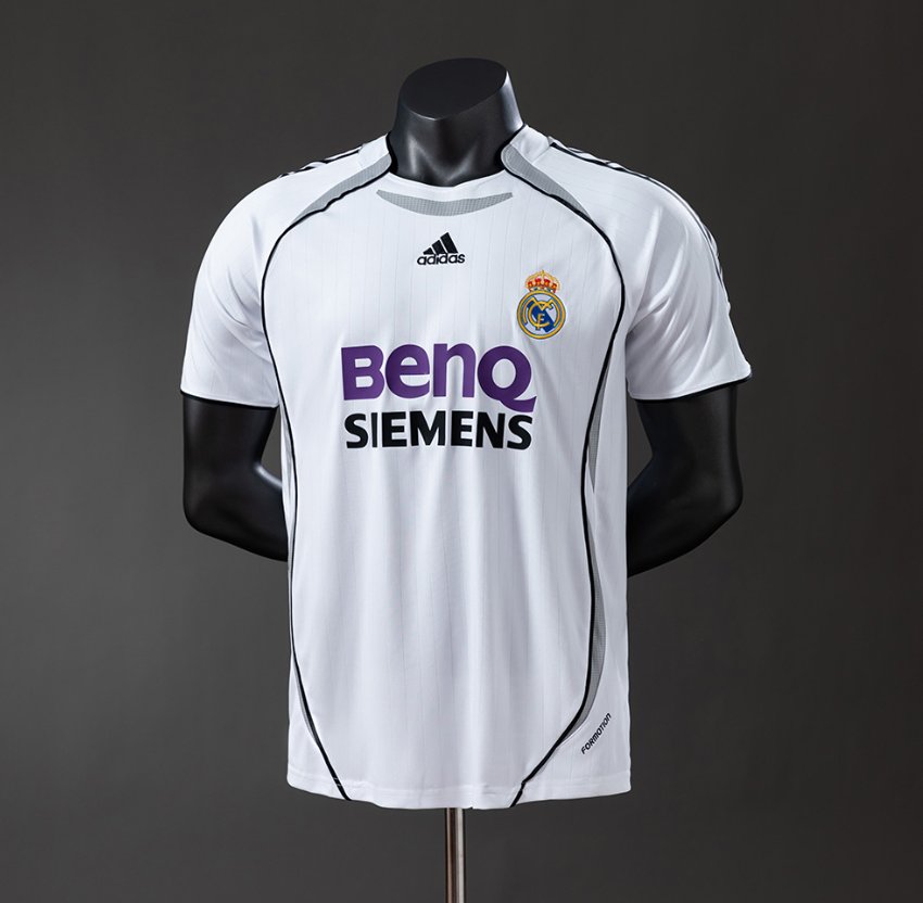 Real Madrid Retro Home — BenQ Siemens Era — Player Version, front