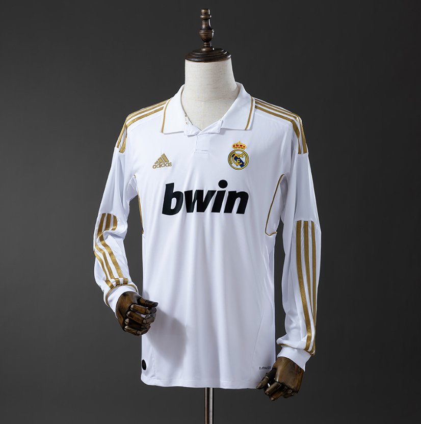 Real Madrid Retro Home — bwin Era — Player Version, front