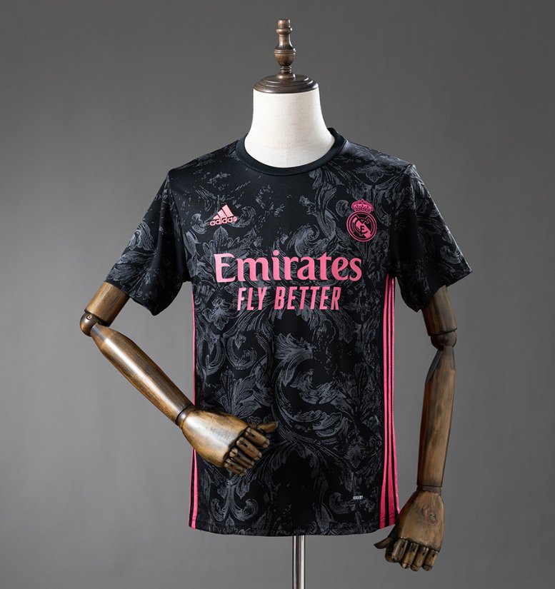 Real Madrid Retro Special — Emirates Fly Better Era — Player Version, front